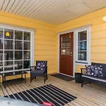 Niemelaenranta By Interhome * بومالا